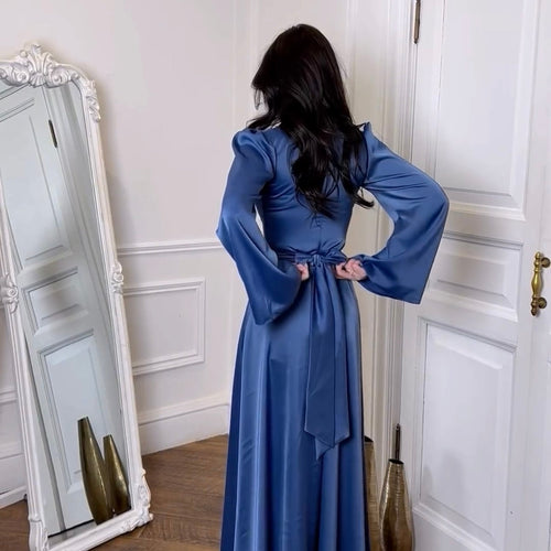 Robe royale en satin