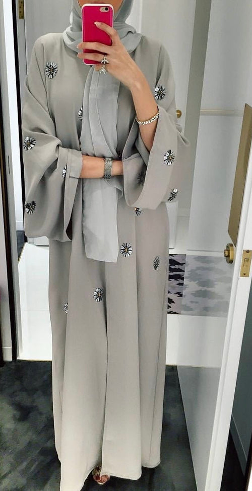 Abaya avec fleurs en strass