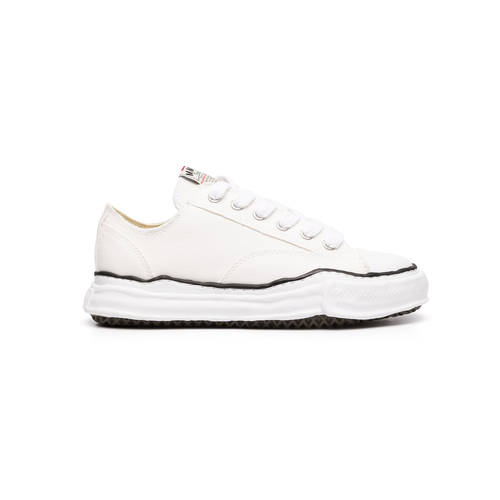 Guíbts Low-Top Sneaker