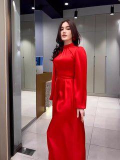 Robe Luxe Rouge En Satin